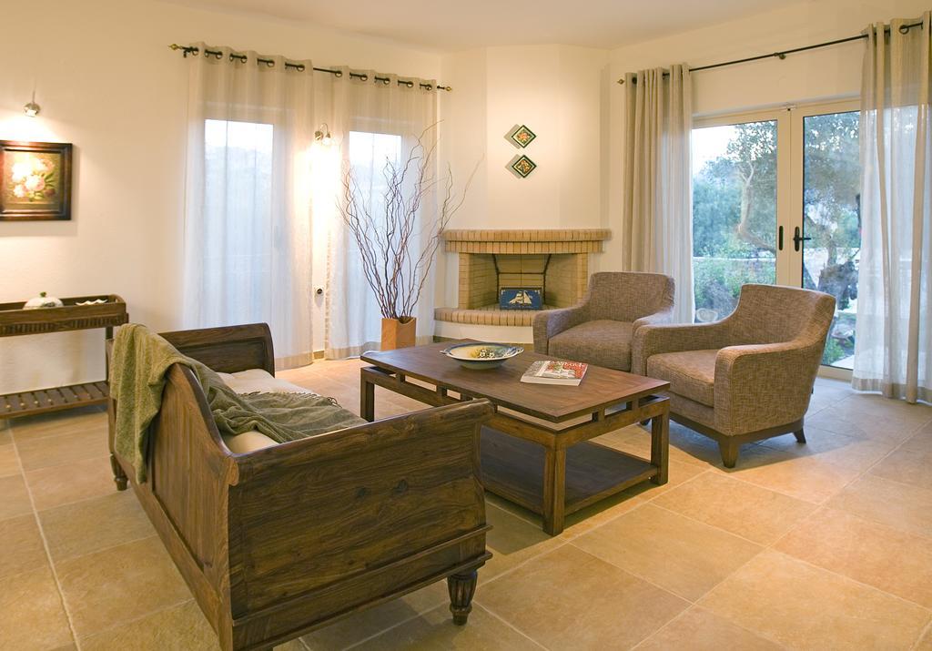 Istron Maisonettes With Private Pool المظهر الخارجي الصورة