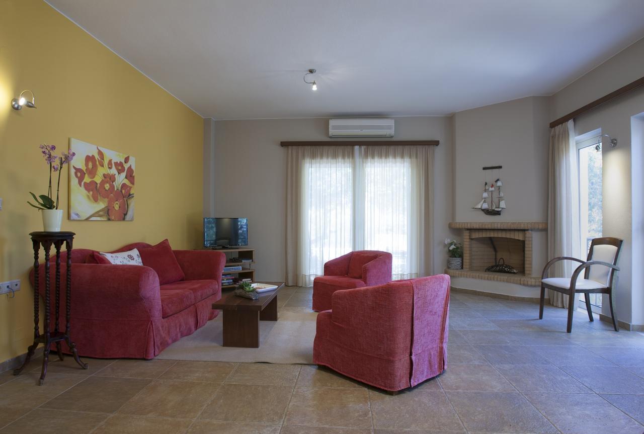 Istron Maisonettes With Private Pool المظهر الخارجي الصورة